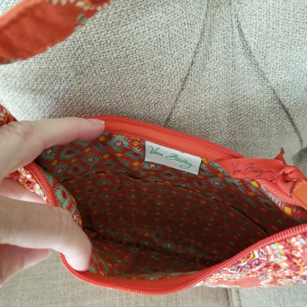 Vera Bradley small hobo style shoulder bag - Picture 3 of 4